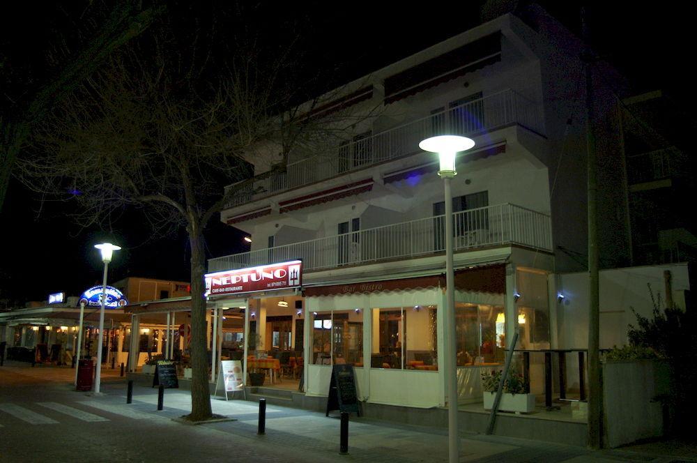 Caces 海王星旅馆酒店 外观 照片